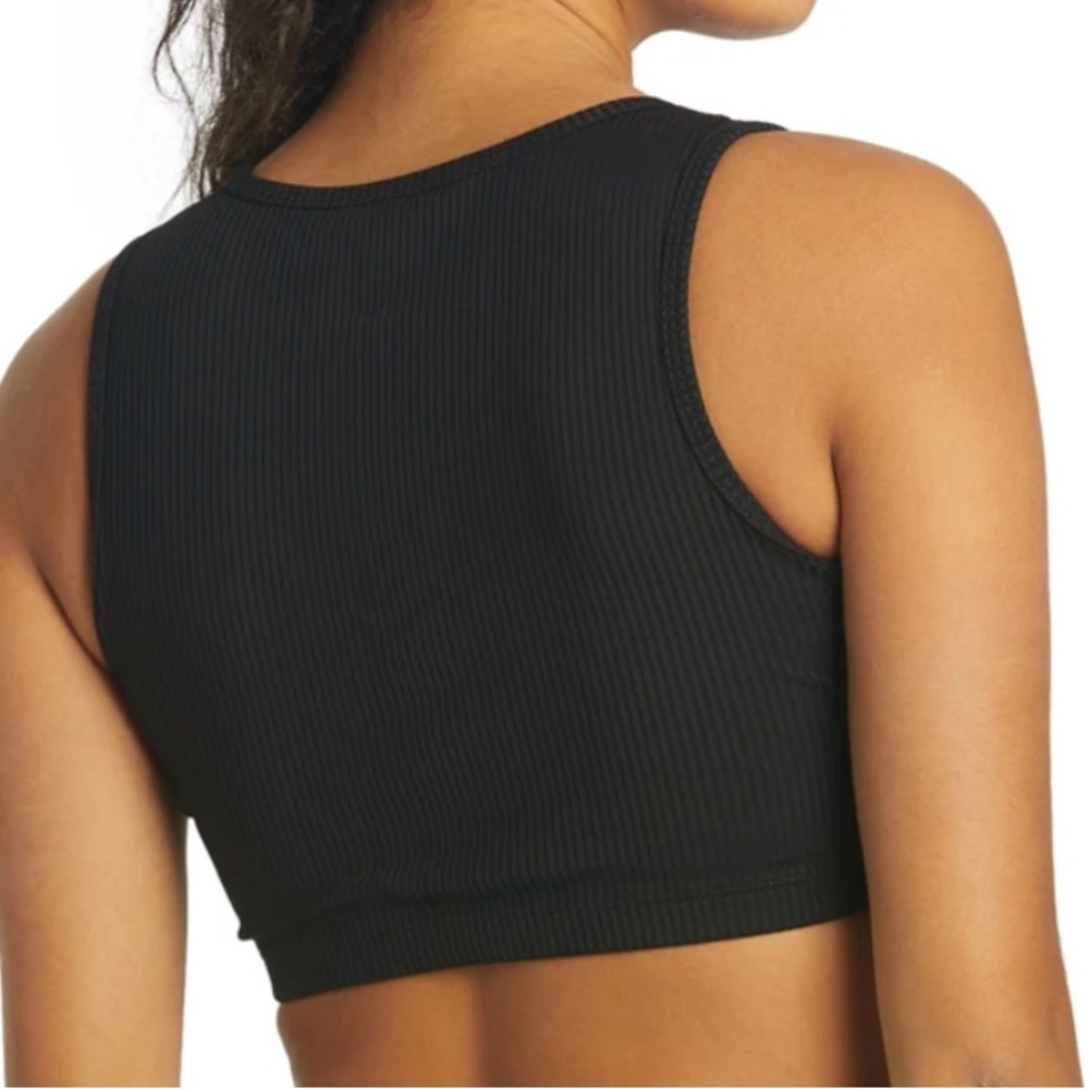 Ribbed Keyhole Bra - Picture 2 of 6
